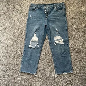 WILD FABLE RIPPED KNEE CROPPED JEANS